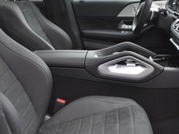 Mercedes GLE V167 SUV Facelifting 2.0 300d 269KM 2025 Od ręki - 300 d 4MATIC (269KM) | Dach panoramiczny + Hak holowniczy, zdjęcie 14