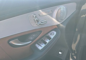 Mercedes GLC C253 SUV Facelifting 2.0 300d 245KM 2019 Mercedes-Benz GLC 2.0DieselLiftJak nowyZarejestrowany w Polsce 2.0 245KM, zdjęcie 17