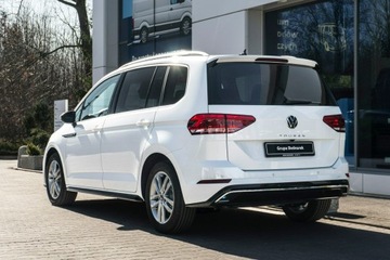 Volkswagen Touran III 1.5 TSI EVO 150KM 2025 Volkswagen Touran Highline 1.5 TSI EVO 150 KM DSG, zdjęcie 6