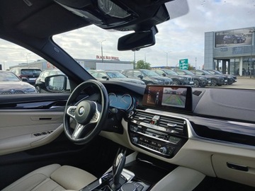 BMW Seria 5 G30-G31 Limuzyna 540i 340KM 2017 BMW 540 BMW 540i xDrive, Salon PL, Bogate wyposaże, zdjęcie 28