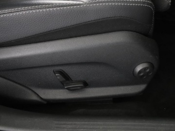 Mercedes Klasa C W205 Limuzyna 180 156KM 2014 Mercedes C 180 automat full LED navi kamera i, zdjęcie 37