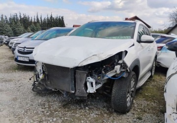 Hyundai Tucson III 2015 Hyundai Tucson 2015r, 1.7 CRDI. Uszkodzony przod. 1.7 Diesel 117KM, zdjęcie 1