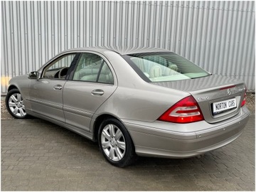 Mercedes Klasa C W203 Sedan W203 1.8 (C 180 Kompressor) 143KM 2006 Mercedes-Benz C 180, zdjęcie 11