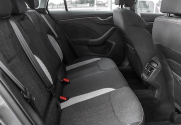 Skoda Scala Hatchback Facelifting 1.0 TSI 115KM 2024 Skoda Scala 1.0 TSI Selection Ambiente Czujniki tyl Benzyna 115KM, zdjęcie 11