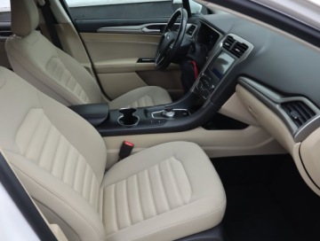 Ford Mondeo V Liftback Facelifting 2.0 EcoBlue 150KM 2020 Ford Mondeo 2.0 EcoBlue, Salon Polska, zdjęcie 8