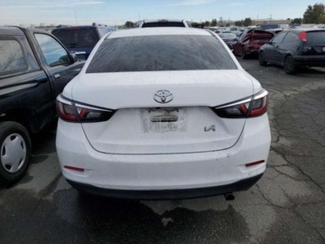 Toyota Yaris III 2017 Toyota Yaris 2017 TOYOTA YARIS IA silnik 1.5 L..., zdjęcie 4