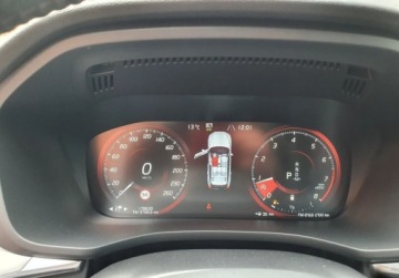 Volvo XC60 II 2021 Volvo XC 60 Hybryda Bezwypadkowe Serwis GetHelp 2.0 Benzyna 197KM, zdjęcie 23