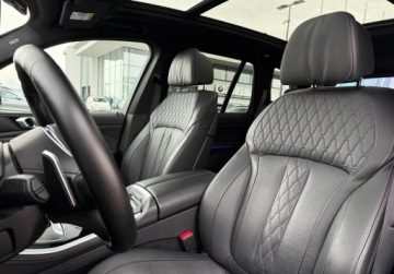 BMW X5 G05 M SUV 4.4 M50i 530KM 2022 BMW X5 I wlasciciel V8 Hak PL Gwarancja Bezwypadkowy FVAT23, zdjęcie 26