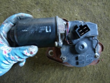 MOTOR STĚRAČE PŘEDNÍ DAIHATSU TERIOS I 97-05