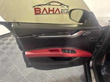 Maserati Ghibli III 2023 Maserati Ghibli Modena Q4 2023 3.0 Benzyna 424KM, zdjęcie 8