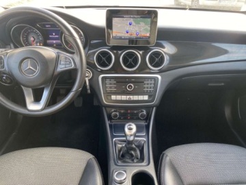 Mercedes CLA C117 Coupe Facelifting 1.5 180 d 109KM 2018 Mercedes-Benz CLA LEDY SKORY PARKTRONIC NAWIGACJA AMBIENTOWE OSWIETLENIE G, zdjęcie 8