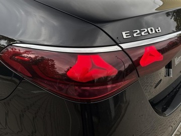Mercedes Klasa E W214 Sedan 2.0 220d 197KM 2024 Mercedes-Benz E 220 4MATIC, Pakiet AMG, zdjęcie 11