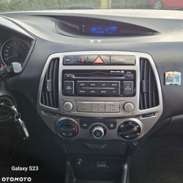 Hyundai i20 I Hatchback 5d Facelifting 1.2 DOHC 85KM 2012 Hyundai i20 Hyundai i20 1.2 Trend 1.2 Benzyna 86KM, zdjęcie 29