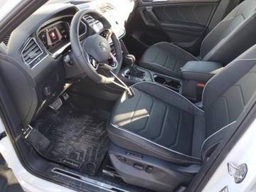 Volkswagen Tiguan III 2024 Volkswagen Tiguan SEL R-Line Black 2024 2.0l 2.0 Benzyna 184KM, zdjęcie 7