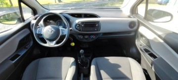 Toyota Yaris III Hatchback 5d Facelifting 2017 1.5 Dual VVT-iE 111KM 2020 Toyota Yaris Krajowy, drugi właściciel., zdjęcie 7