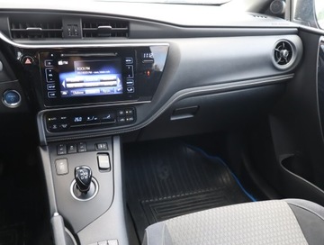 Toyota Auris II Hatchback 5d Facelifting 1.8 Hybrid 136KM 2017 Toyota Auris Hybrid, Automat, Navi, Klima, zdjęcie 7