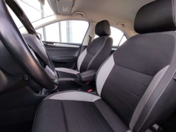 Skoda Rapid II Liftback Facelifting 1.0 TSI 95KM 2018 Skoda RAPID Skoda Rapid 1.0TSi Ambition od Dealera Bemo Motors Benzyna 95KM, zdjęcie 7