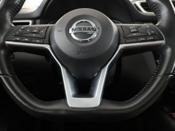 Nissan Qashqai II Crossover Facelifting 1.2 DiG-T 115KM 2018 Nissan Qashqai 1.2 Benzyna Tekna + Panorama, zdjęcie 20