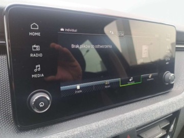 Skoda Kamiq Crossover Facelifting 1.0 TSI 115KM 2025 Skoda Kamiq DSG LED Kamera Virtual Cockpit Grzane fotele KESSY Bezwypadkowy, zdjęcie 22