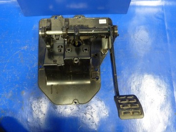 ОСНОВАНИЕ ПЕДАЛИ RENAULT GAMA T RANGE