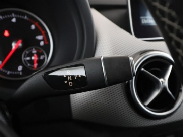 Mercedes Klasa B W246 Sports Tourer Facelifting 1.5 180 d 109KM 2017 Mercedes B 180 automat full LED navi klima, zdjęcie 29