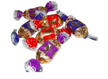 Конфеты веса 0,5 кг шоколада 500 г фаршированной панды с алкогольными ликерами