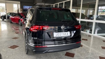 Volkswagen Tiguan II SUV Facelifting 2.0 TDI 150KM 2022 Volkswagen Tiguan Kamera Nawigacja Full LED Elektryczna klapa MOZLIWA ZAMI, zdjęcie 22