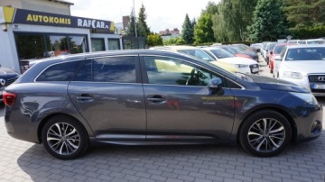 Toyota Avensis III Wagon Facelifting 2015 2.0 D-4D 143KM 2016 Toyota Avensis Polski salon. Gwarancja. Polecam !!, zdjęcie 3