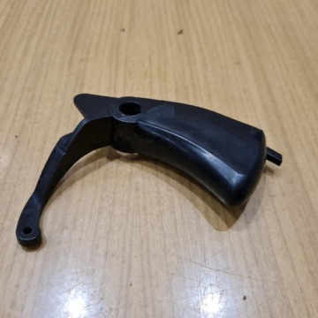 MCCULLOCH GBV 345 КНОПКА ГАЗОВЫЙ РЫЧАГ