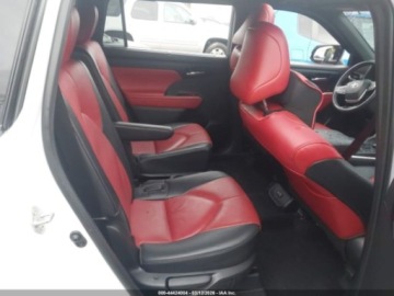 Toyota Highlander III 2023 Toyota Highlander XSE 2023 2.4 Benzyna 265KM, zdjęcie 14