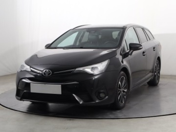 Toyota Avensis III Wagon Facelifting 2015 2.0 D-4D 143KM 2018 Toyota Avensis 2.0 D-4D, Salon Polska, zdjęcie 1
