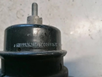 AUDI A1 15R ULOŽENÍ MOTORU 6Q0199262AT
