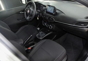 Fiat Tipo II Hatchback Facelifting 1.6 MultiJet 130KM 2022 Fiat Tipo PL Salon _ FV 23 _ 1.6 diesel 130 KM 1.6 Diesel 130KM, zdjęcie 5