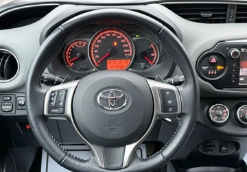 Toyota Yaris III Hatchback 5d Facelifting 1.33 Dual VVT-i 99KM 2016 Toyota Yaris Automat, salon Polska, Kamera cofania, 53 tys km 1.3 Benzyna, zdjęcie 4