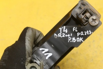 РУЧКА СДВИЖНОЙ ДВЕРИ 701843730B VW T4 FL