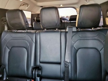 Land Rover Defender IV (L663) 2024 Land Rover Defender 130 S 2024 3.0l 3.0 Benzyna 395KM, zdjęcie 10