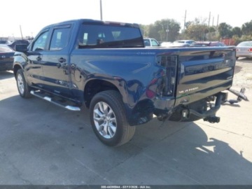 Chevrolet Silverado II 2022 Chevrolet Silverado 1500 Short Bed Custom 2022 2.7 Benzyna 310KM, zdjęcie 3