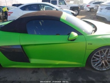 Audi R8 II Spyder 5.2 FSI 540KM 2017 Audi R8 Coupe Audi R8 5.2 V10, od ubezpieczalni 5.2 Benzyna 540KM, zdjęcie 7