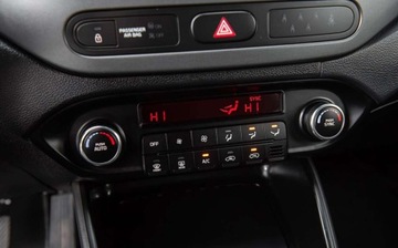 Kia Carens IV Minivan Facelifting 1.7 VGT CRDI 141KM 2018 Kia Carens 1.7d 141ps Ledy 7 Foteli Navi Klimatronik Kamera FULL 1.7 141KM, zdjęcie 24