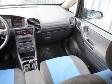Opel Zafira A 1.8 16V 125KM 2004 Opel Zafira 1.8 16V, GAZ, 7 miejsc, HAK, Klima, zdjęcie 7