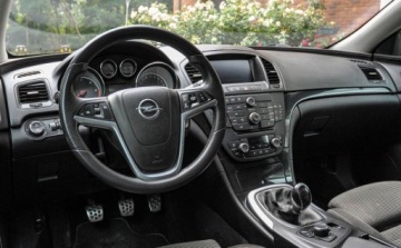 Opel Insignia I Sports Tourer 2.0 CDTI ECOTEC 160KM 2010 Opel Insignia 2,0CDTI (160KM) Bezwypadkowy 2.0 Diesel 160KM, zdjęcie 8