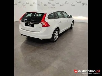 Volvo V60 I Kombi Facelifting 2.0 D3 DRIVE-E 150KM 2017 Volvo V60 I 2.0 D2 I rej. 02/2017, 150 KM, bezwypadkowy, zdjęcie 10
