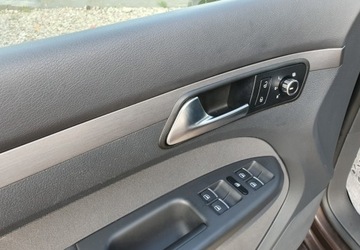 Volkswagen Touran II 1.2 105KM 2011 Volkswagen Touran 6-Biegow Tempomat Czujniki Parkowania Grzane Fotele 7-Os, zdjęcie 23