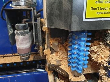 Tokarka CNC drewna 4x4 z automatycznym załadunkiem