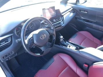 Toyota C-HR I Crossover 1.8 Hybrid 122KM 2019 Toyota C-HR 1.8 Hybrid Selection Toyota C-HR 1.8 H, zdjęcie 1