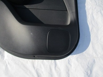 C3 III ЗАДНЯЯ ЛЕВАЯ СТОРОНА ДВЕРИ