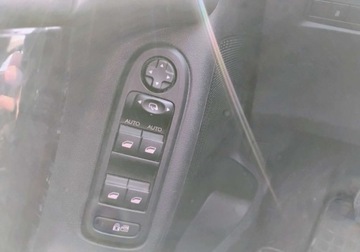 Citroen C3 II 2014 Citroen C3 2014r, 1.2 Benzyna. Lekko uszkodzony tyl. Jezdzi. 1.2 Benzyna, zdjęcie 9