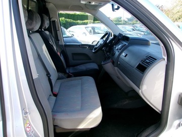 Volkswagen Caravelle T5 T5 Multivan 2.5 TDI 130KM 2007 VW T5 Blaszak 2.5 TDI 130 KM, zdjęcie 6