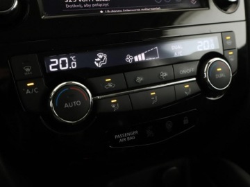 Nissan Qashqai II Crossover Facelifting 1.3DIG-T 140KM 2019 Nissan Qashqai navi klima auto grzane fotele, zdjęcie 25