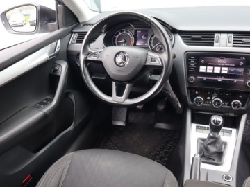 Skoda Octavia III Liftback Facelifting 1.5 TSI ACT 150KM 2019 Skoda Octavia 1.5 TSI, Salon Polska, Klima, zdjęcie 6